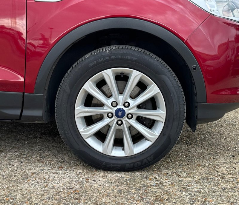 FORD KUGA