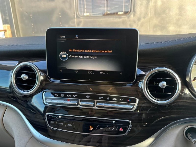 MERCEDES-BENZ V CLASS