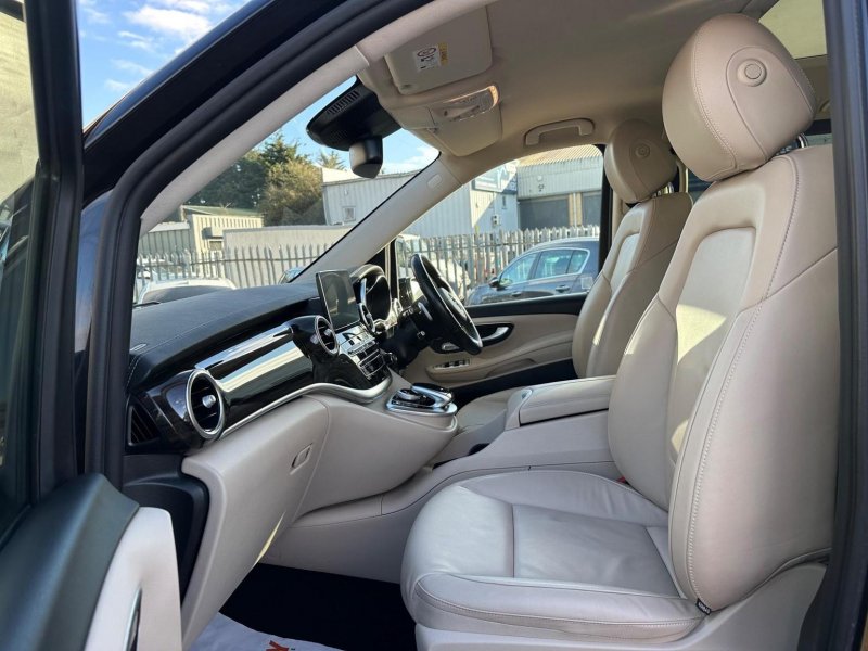 MERCEDES-BENZ V CLASS