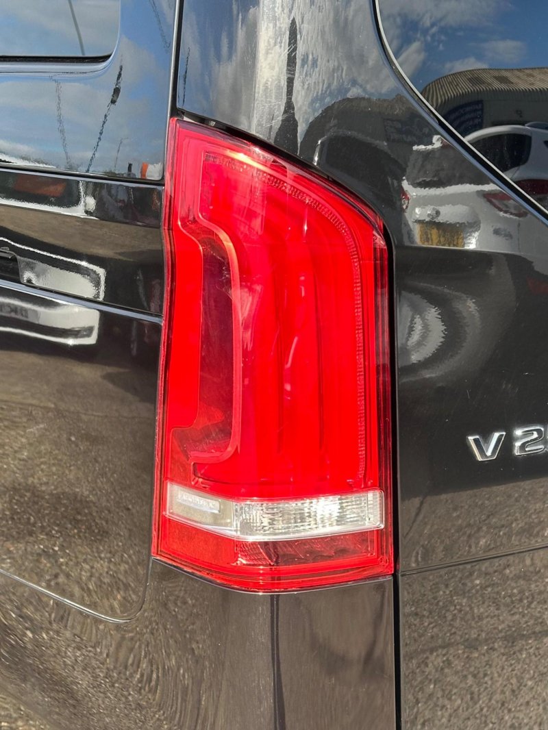MERCEDES-BENZ V CLASS
