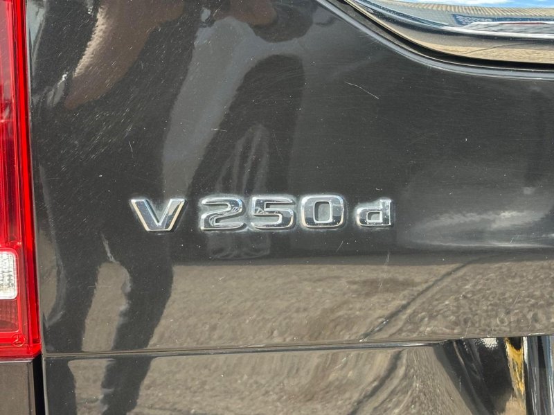 MERCEDES-BENZ V CLASS