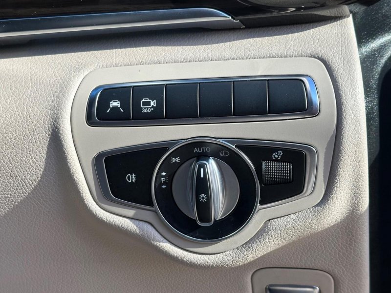 MERCEDES-BENZ V CLASS