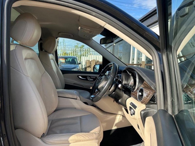 MERCEDES-BENZ V CLASS