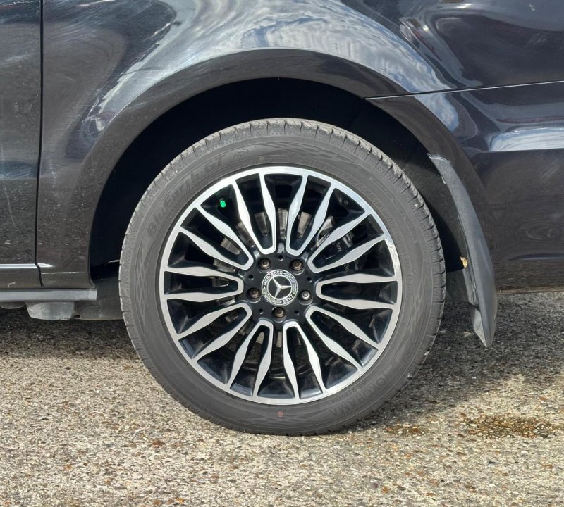 MERCEDES-BENZ V CLASS