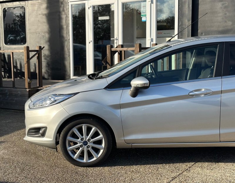 FORD FIESTA