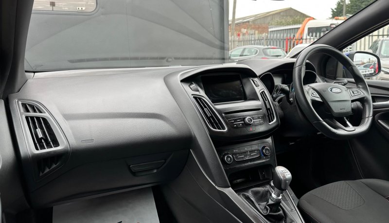 FORD FOCUS