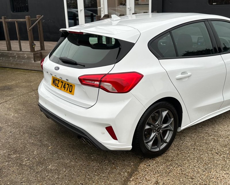 FORD FOCUS