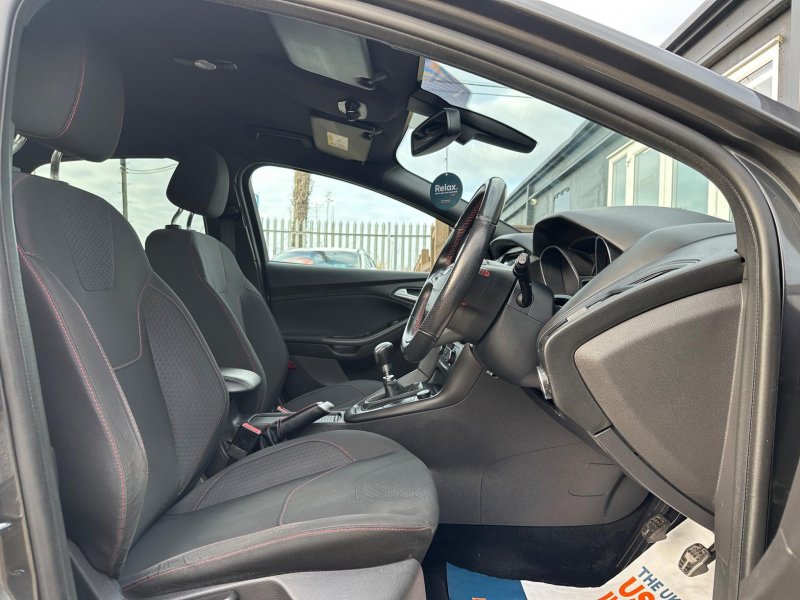 FORD FOCUS
