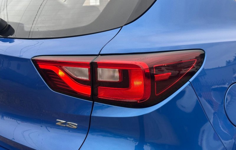 MG ZS