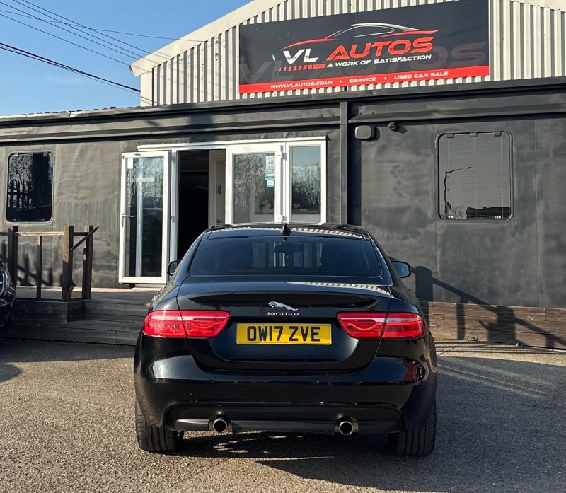 JAGUAR XE