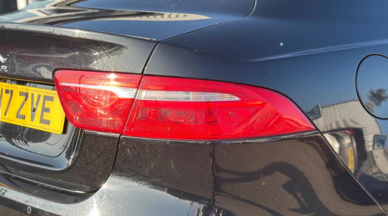 JAGUAR XE