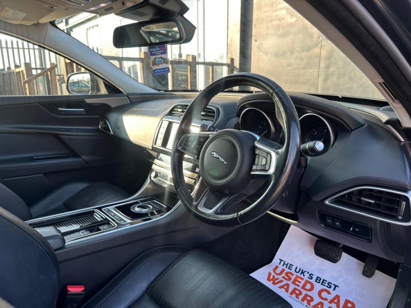 JAGUAR XE