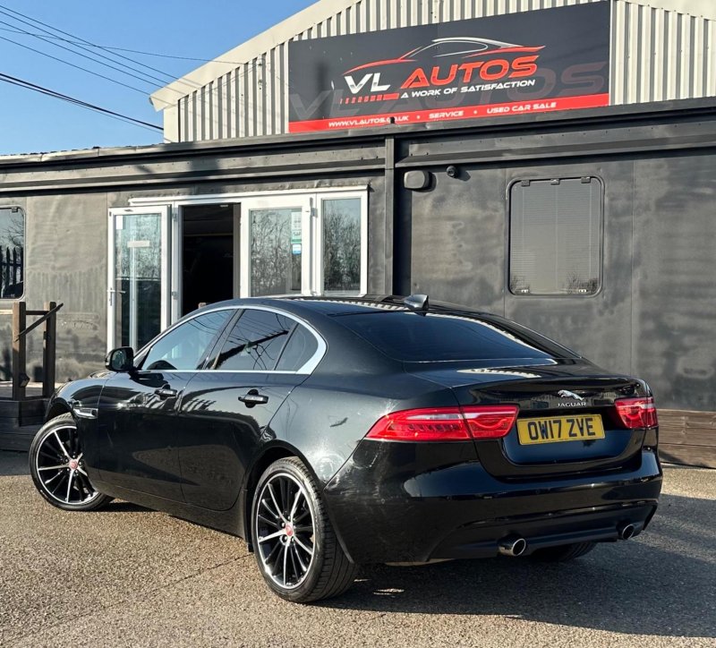 JAGUAR XE