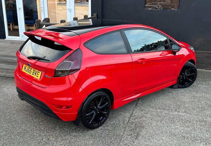 FORD FIESTA