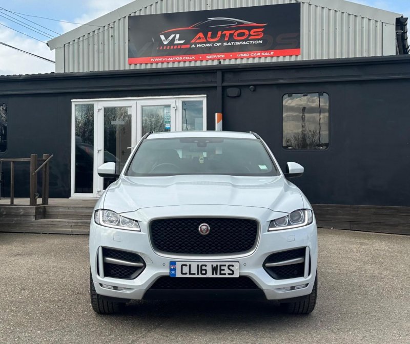 JAGUAR F-PACE