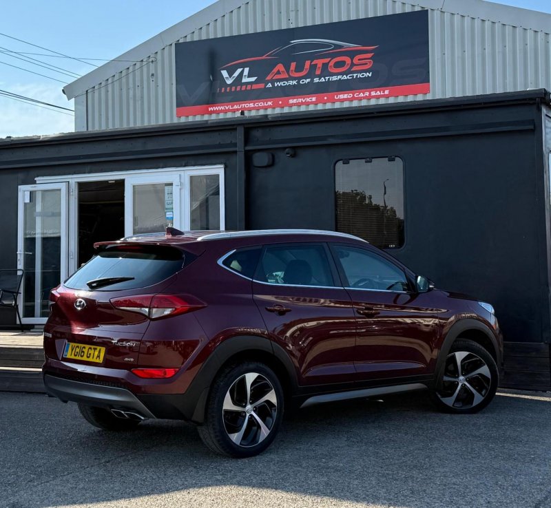 HYUNDAI TUCSON