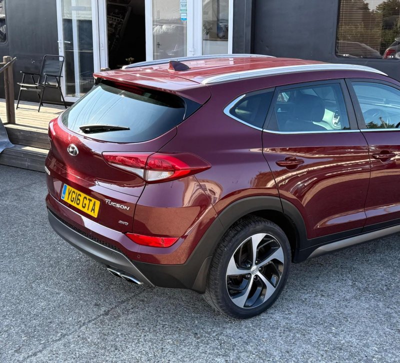 HYUNDAI TUCSON