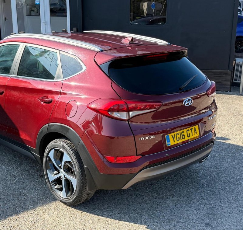 HYUNDAI TUCSON
