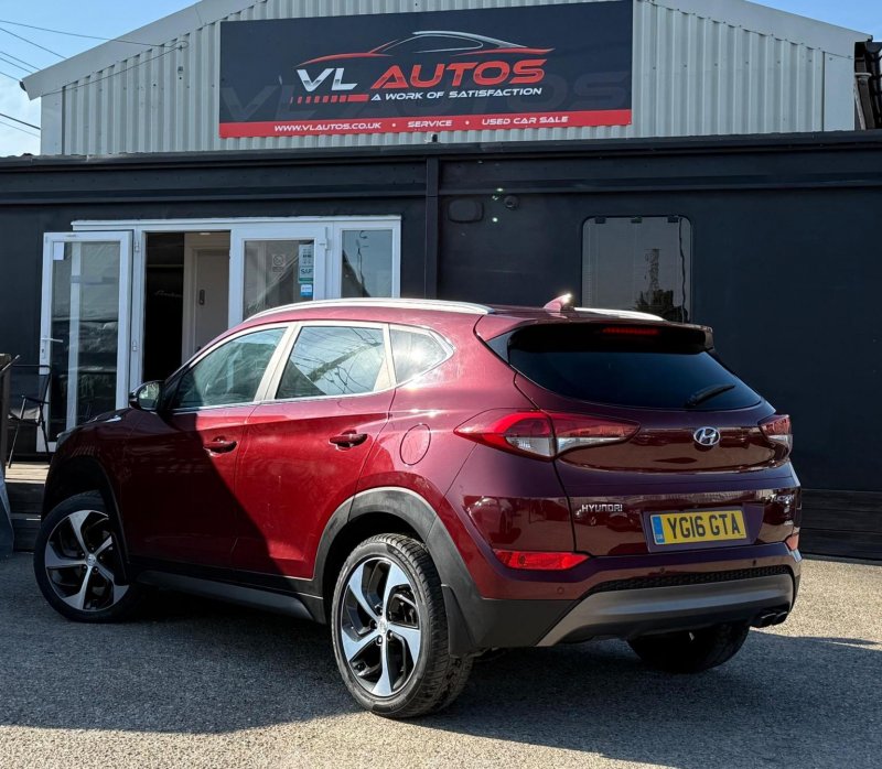 HYUNDAI TUCSON